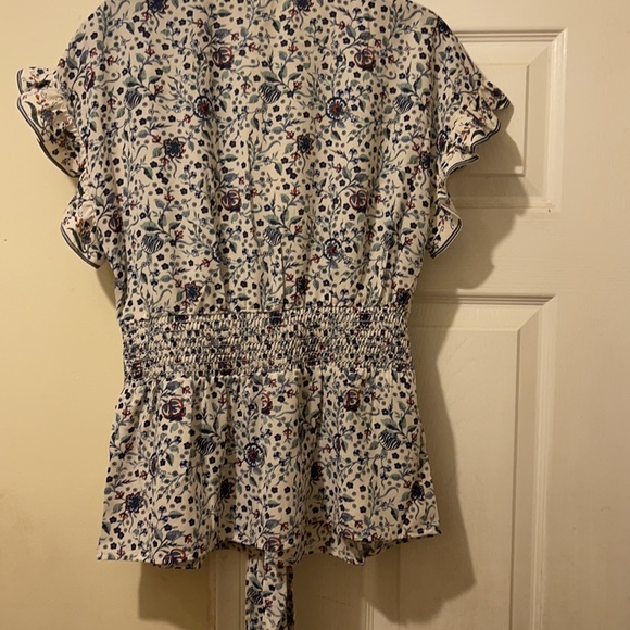 Beautiful spring or summer blouse - Picture 4 of 6